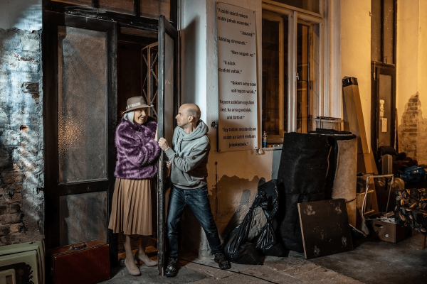 Helyből otthon – hazatalált a budapesti Gólem: Megnyílt Gordon Eszter fotókiállítása a Gólemben