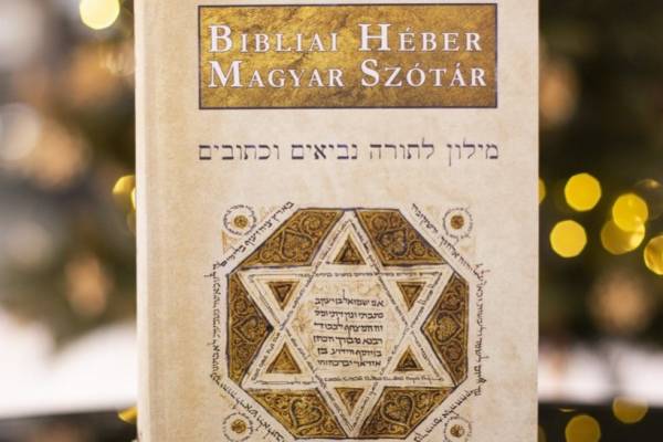 Bemutatták az új Bibliai héber–magyar szótárat