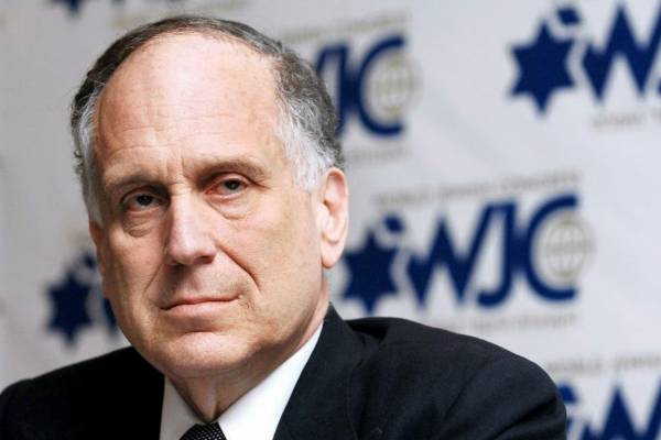 Zsidó Világkongresszus: A Kristályéjszakát idéző jelenetek
zajlottak a New York-i zsinagóga előtti tüntetésen