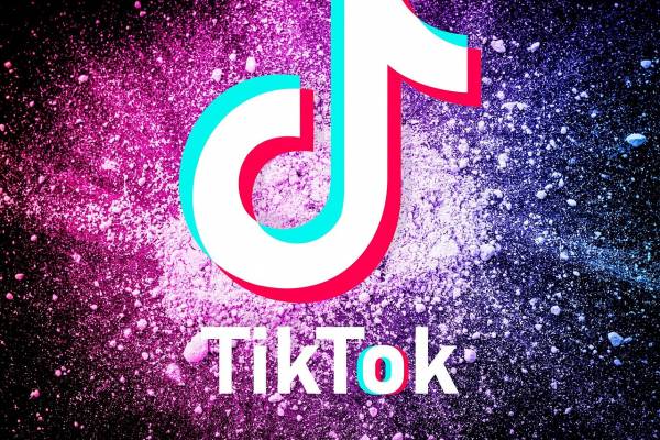 Nagy ötlet: a TikTok oktatóhonlapra vezeti azt, aki a holokausztra keres rá