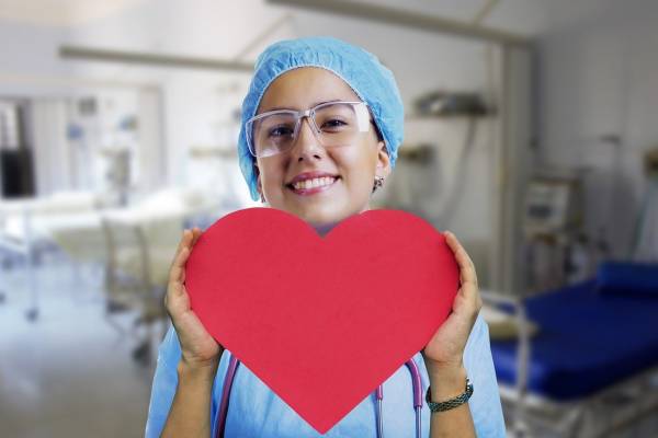 Az egészségügy napja: Köszönjük a Szeretetkórház dolgozóinak munkáját