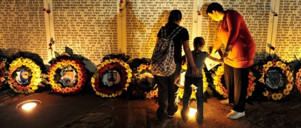 Jom Házikáron: az elesett katonákra és a terrorizmus áldozataira emlékeznek Izraelben