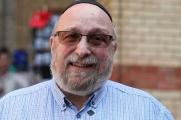 Egy ember. Egy vallás. Tíz rész. A zsidóság alapjai Frölich Róbert
országos főrabbival
