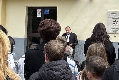 Tanulmányi kirándulás és megemlékezés Kunhegyesen és Abádszalókon