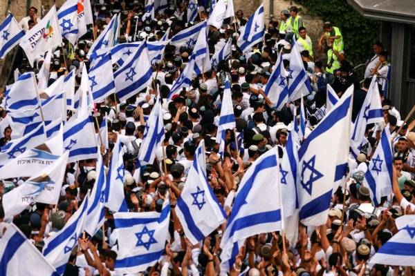 Ám Iszráel háj! – Izrael népe él!