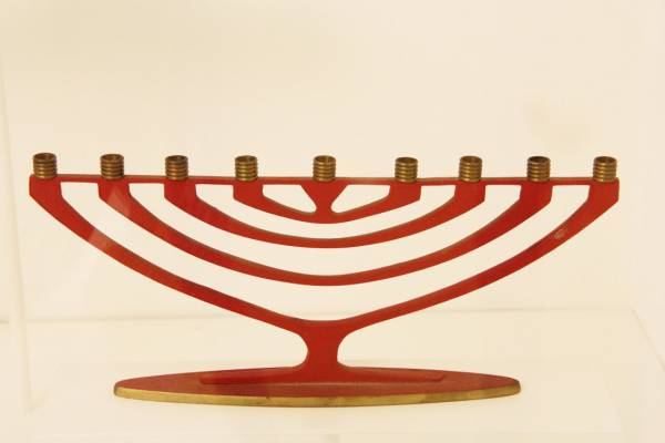 Itt a piros, avagy bűn és megváltás a Zsidó Múzeum hírlevelében