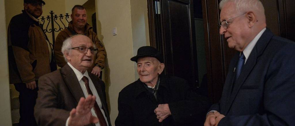Mazel tov! Vértes György holokauszttúlélőt ünnepelték 100. születésnapján Gyöngyösön