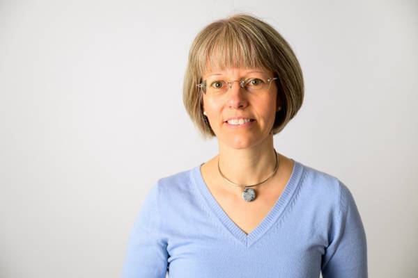 88 történet '44-ből: túlélők és embermentők visszaemlékezései egy kötetben