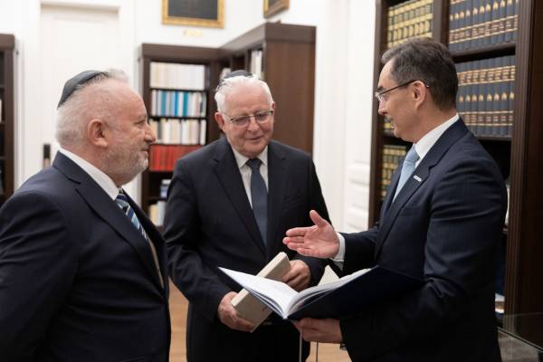 Idősek otthona létesítéséhez kapott ingatlant a Debreceni Zsidó Hitközség és a Mazsihisz