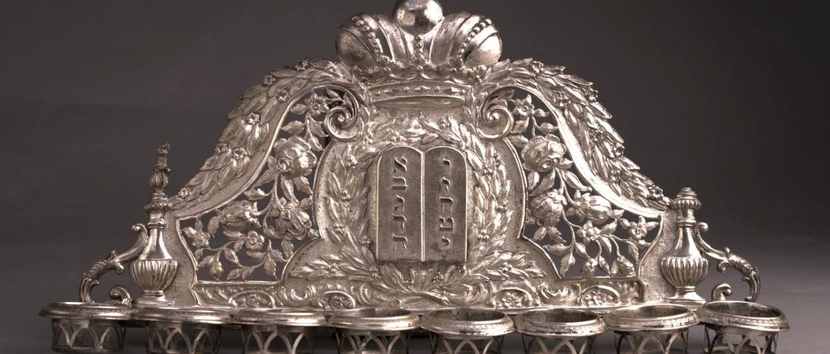 Menórák a Zsidó Múzeum gyűjteményéből