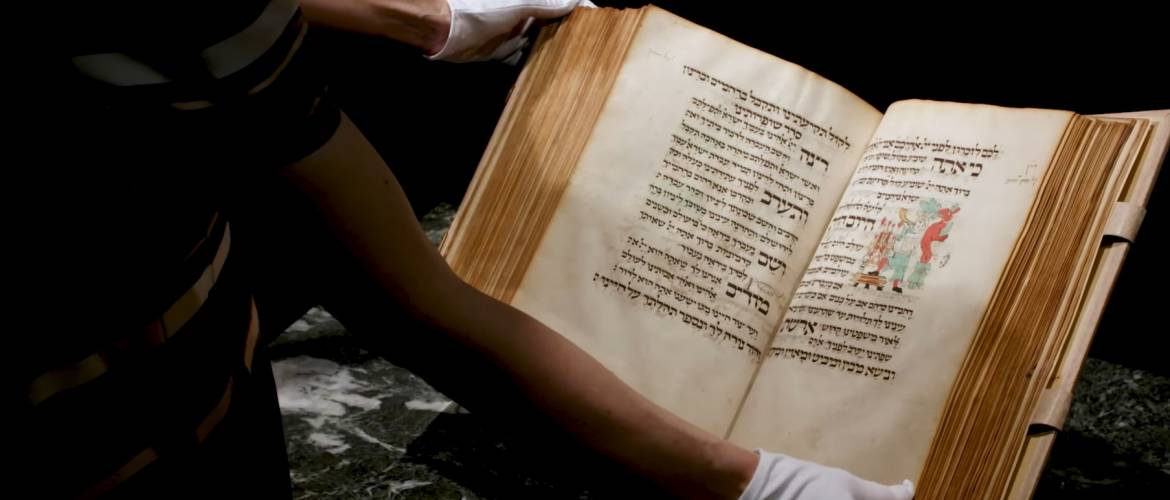 Több mint két és fél milliárd forintért kelt el egy középkori nagyünnepi imakönyv
