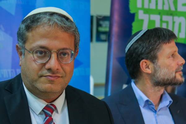 Kitiltottak két izraeli minisztert Nagy-Britanniából