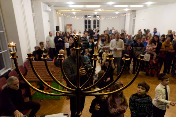 Hanukai csoda a Bethlen téren – közös ünnep kicsiknek és nagyoknak
