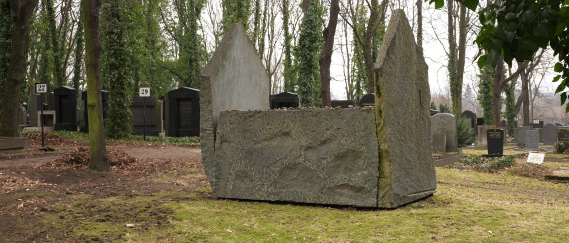 Az élet házai – Halhatatlan zsidó temetők: Klein Rudolf fotóiból nyílik kiállítás Prágában