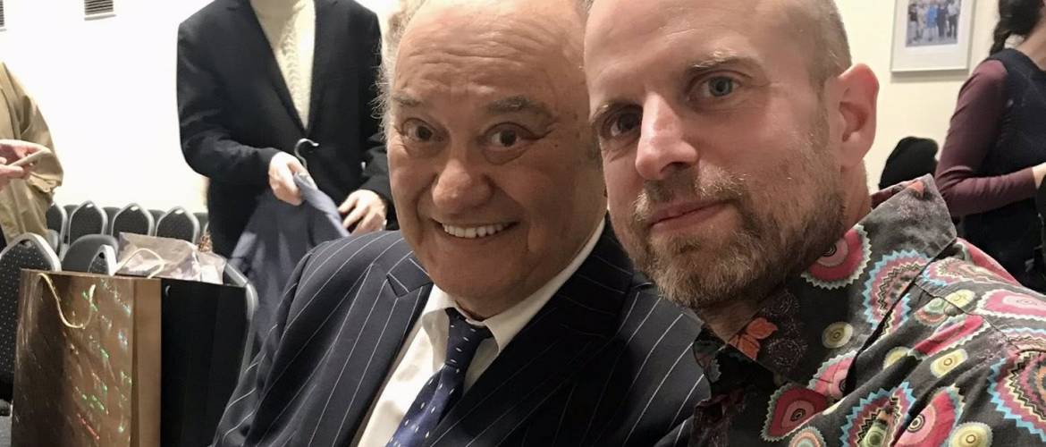 Sztárok ruháira lehetett licitálni a Gólem Színház javára a Csányi5-ben