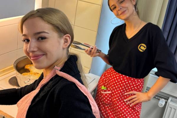 Hanukai meglepetéssel búcsúztak a Scheiber végzősei