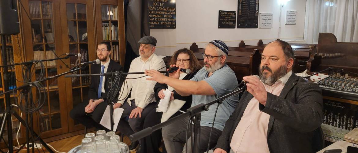 Rabbik vitaestje: Kössenek-e a vallásos zsidó nők is tfilint, s ha igen, akkor hol?