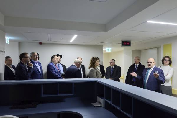 „Nagyon sok ember munkája, segítsége és támogatása van a Szeretetkórház felújításában"