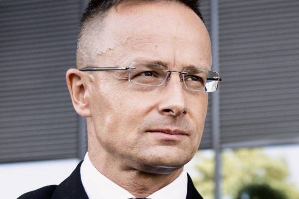 Szijjártó Péter: a tel-avivi magyar követségen folyamatos az ügyelet