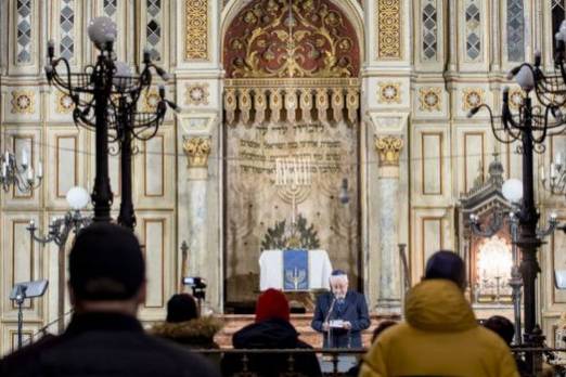 Hanuka fényei a miskolci zsinagógában