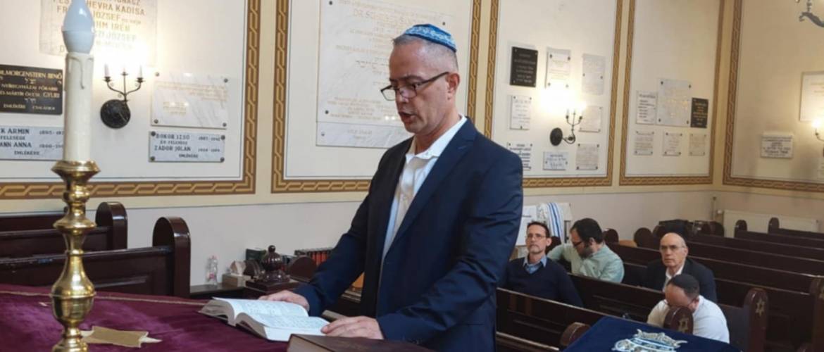 Operaénekes klasszis a zsinagógában: kántornak tanul Markovits Csaba az OR-ZSE-n