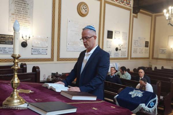 Operaénekes klasszis a zsinagógában: kántornak tanul Markovits Csaba az OR-ZSE-n