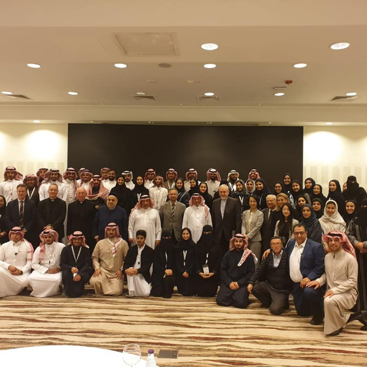 szaúd- arábiában weboldal találkozó