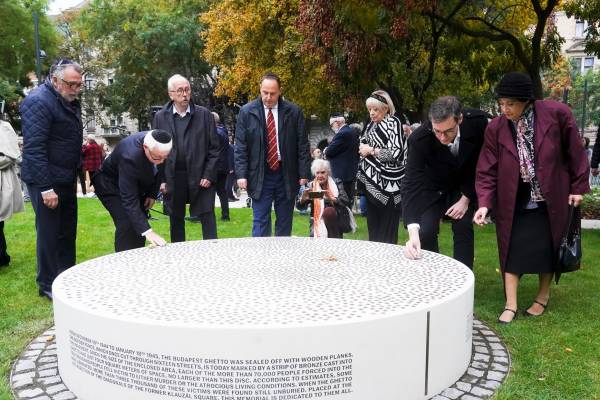 Az emlékezés sétája a budapesti gettó felszabadulásának 81. évfordulója alkalmából