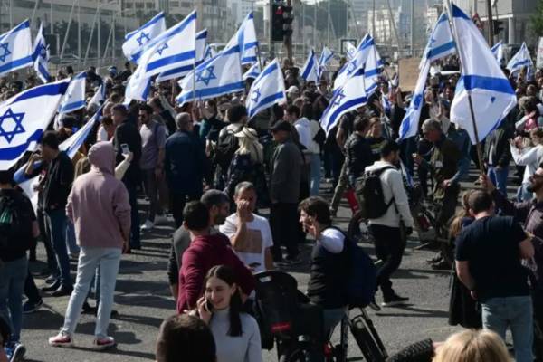 Izrael: Útlezárások az igazságügyi rendszer átalakítása miatt