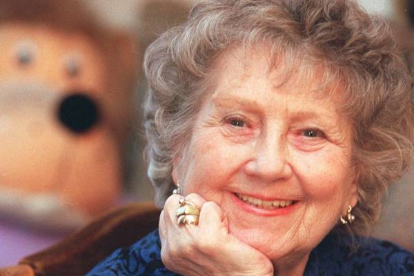 Ma 105 éve született Komlós Juci, a legmosolygósabb színésznő