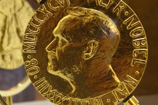 Netanjahu miniszterelnök béke-Nobel-díjra jelölte Trump elnököt