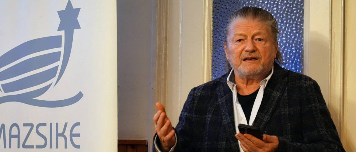 Mazsike: Harc felolvasásokkal és könyvkiadással a felejtés és a barbárság ellen