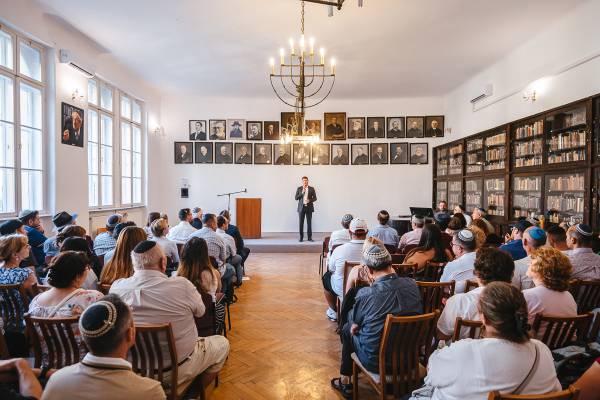 „Az OR-ZSE a magyar zsidóság szellemi bástyája, ahol megtiszteltetés tanulni és tanítani”