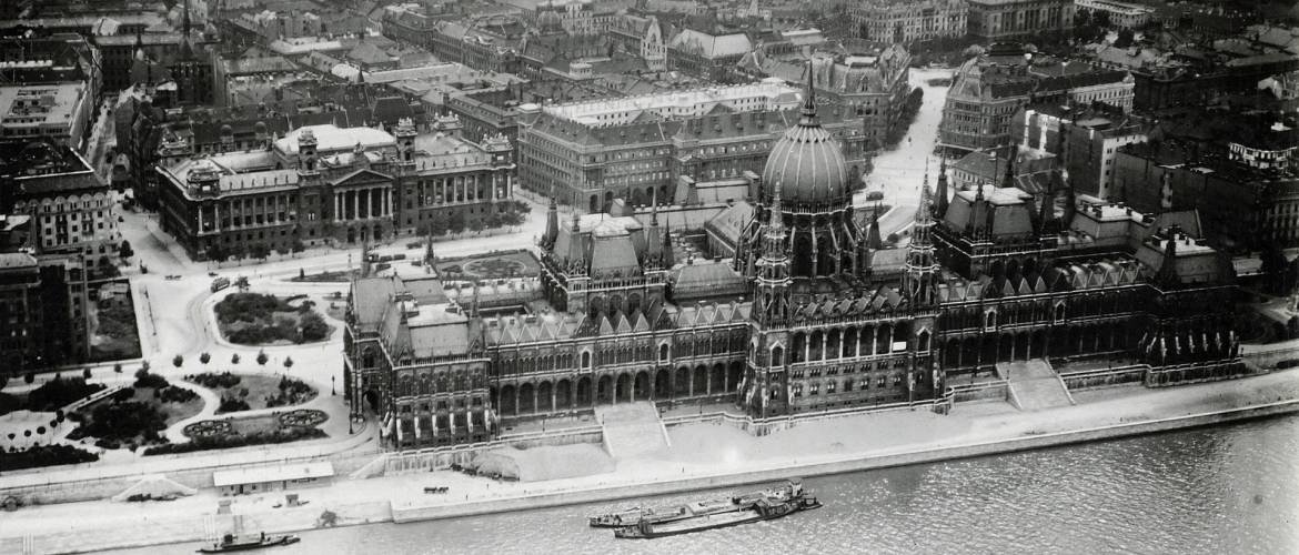 Hunyadi tér: „A numerus clausus után – spontán antiszemita erőszak a felsőoktatásban"