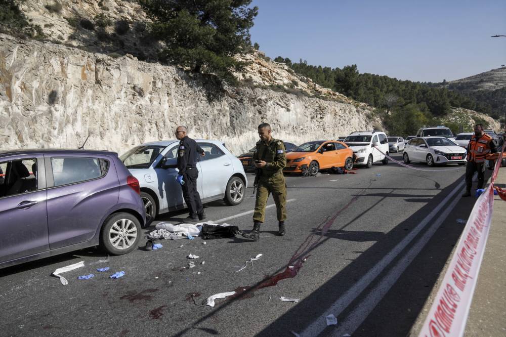 Merénylet Izraelben: Többen életveszélyesen megsebesültek | Mazsihisz