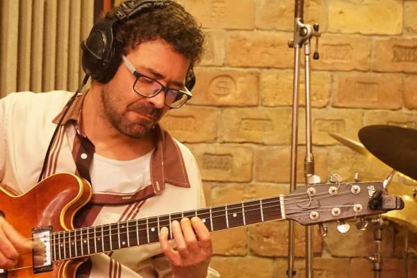 Lamm Dávid, a gitár poétája: „A zenének lelke kell, hogy legyen”