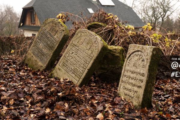 Nemzetközi együttműködés a zsidó temetők rekonstrukciójára