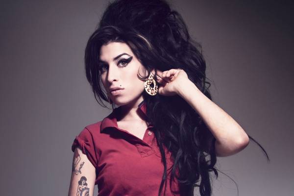 Emlékezzünk meg Amy Winehouse-ról!