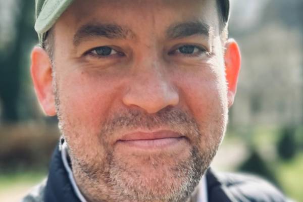 Vérünkben van a túlélés genetikája, és ebben fontos kromoszóma a humor – interjú Rényi Ádámmal