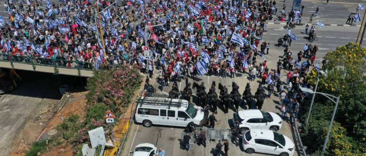 Általános sztrájk lehet Izraelben, ha folytatódik a jogrend átalakítása