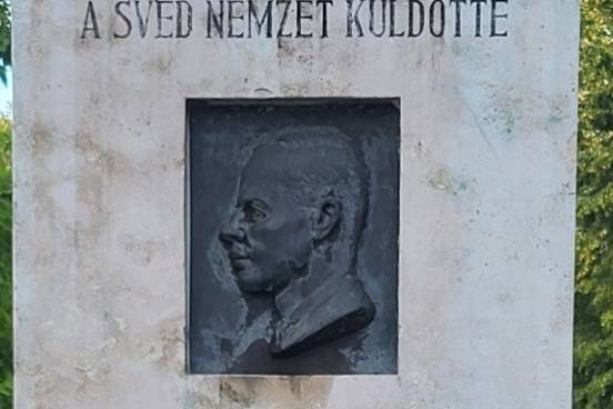 Raoul Wallenbergre emlékeztünk 113. születésnapja alkalmából a Szent István parkban a Raoul Wallenberg emlékműnél