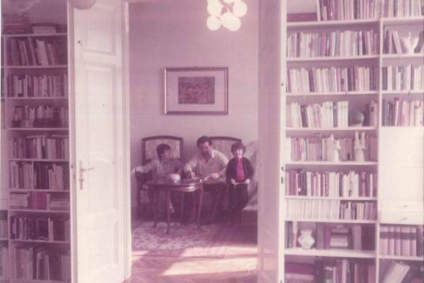 Buddha vagy Kőbácsi? – Meghívó kiállításmegnyitóra