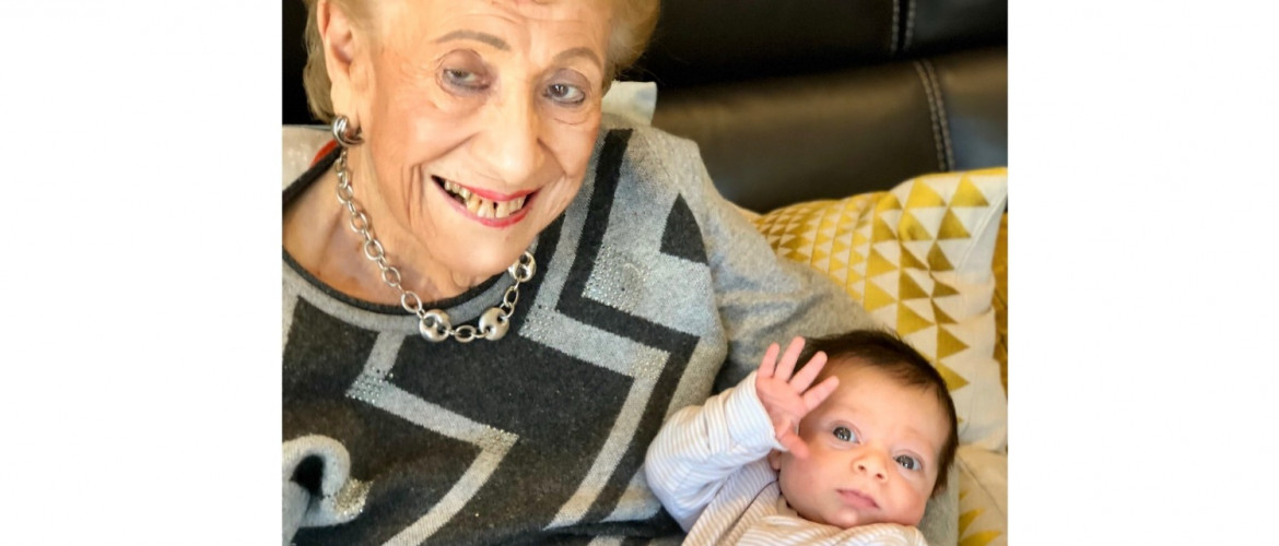 Jó hír: felépült a koronavírusból egy 93 éves angol néni