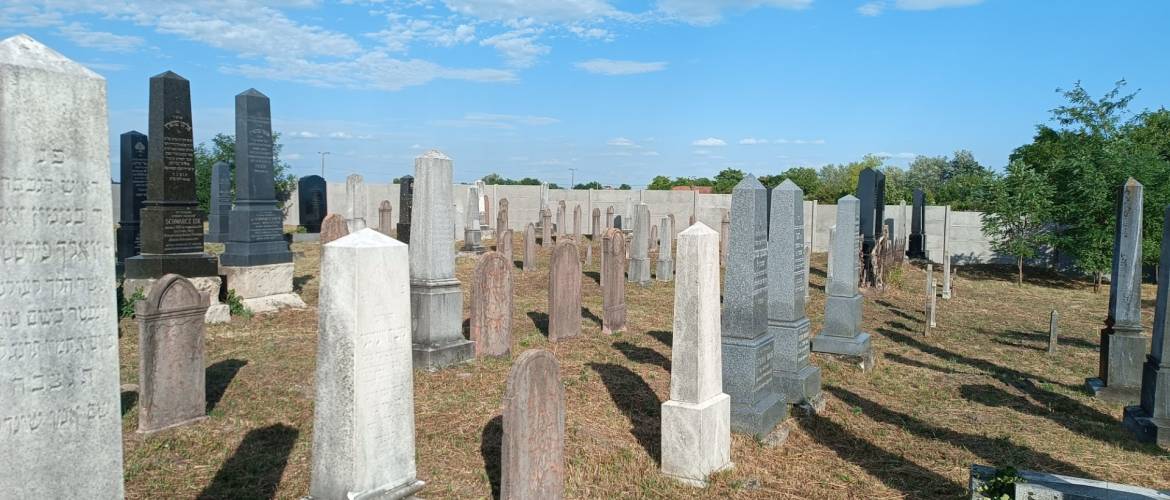 Tanácskozás a zsidó temetők védelméről a Mazsihisz és az ESJF szervezésében