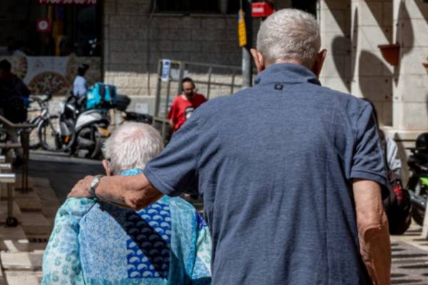 Az izraeli holokauszttúlélők csaknem harmada anyagi segítségre szorul