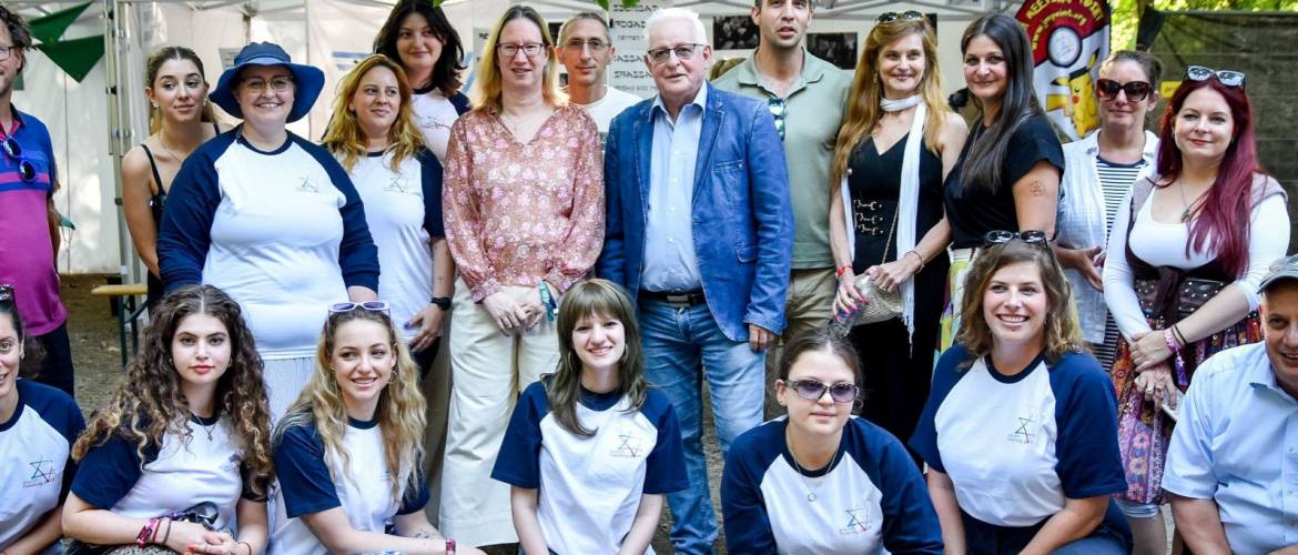 Nyitott szívvel a Szigeten – egy hét a JMPoint sátrában