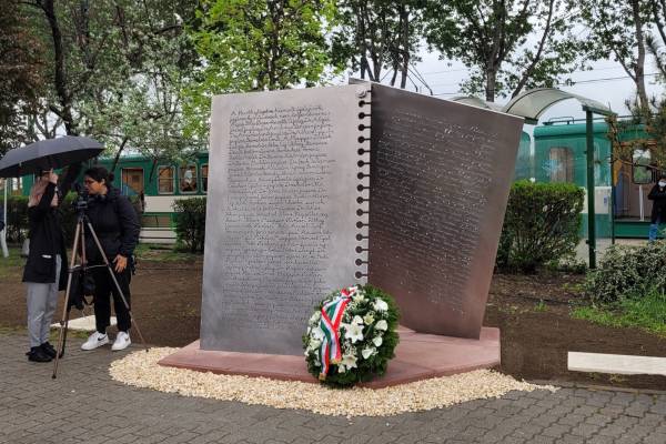 Sajtónapi főhajtás az 1944-ben létrehozott Horthyliget áldozatainak emlékére