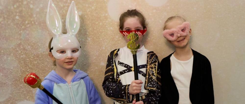 Purimi kavalkád a Bálint házban | Mazsihisz