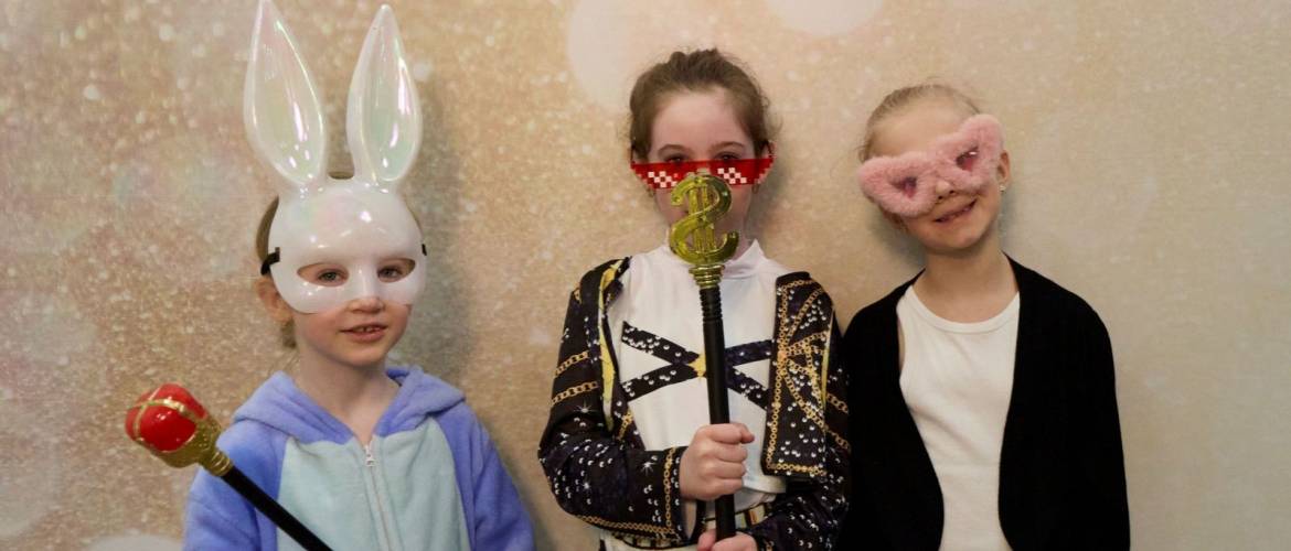 Purimi kavalkád a Bálint házban