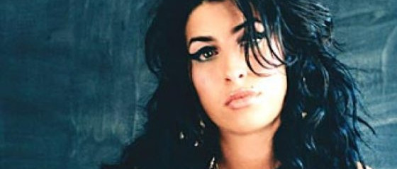 Mai születésnapos: Amy Winehouse énekesnő, aki lerombolta a mítoszokat